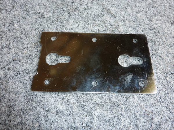 2392 - SKUD 18 keel lifter plate PAIR